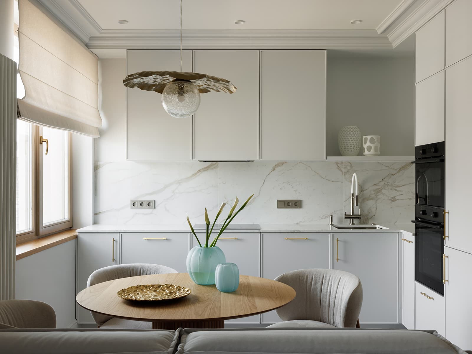 Теплый оттенок дерева и мятные акценты в интерьере квартиры для девушки — проект Юлии Бабинцевой