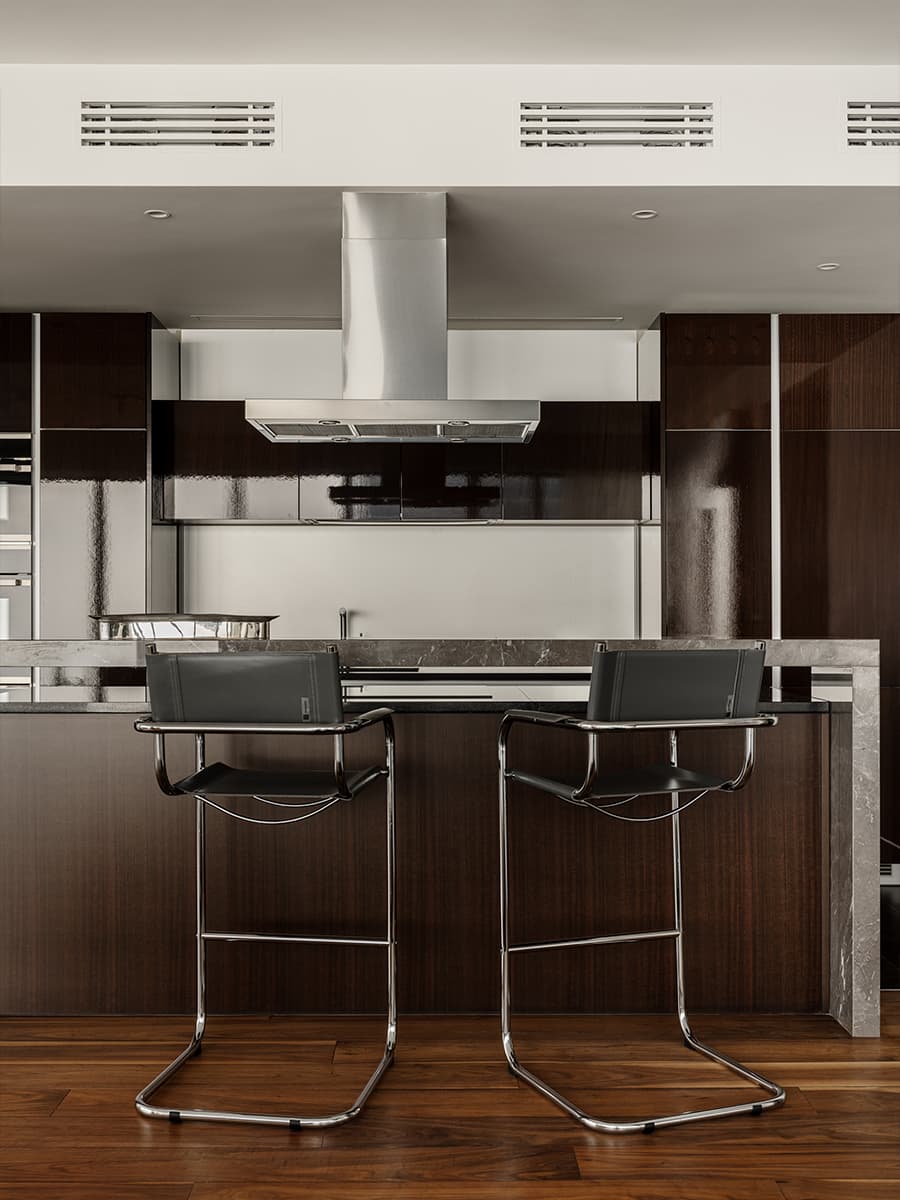 Элегантный интерьер квартиры в небоскребе — проект Юлии Даниловой-Нитусовой