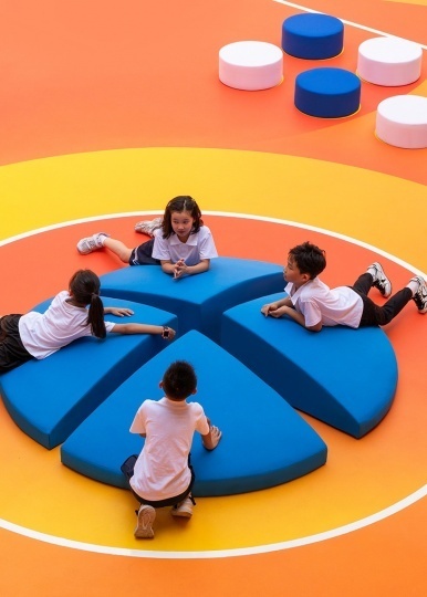 LEGO и Nike преобразили детскую площадку в Шанхае