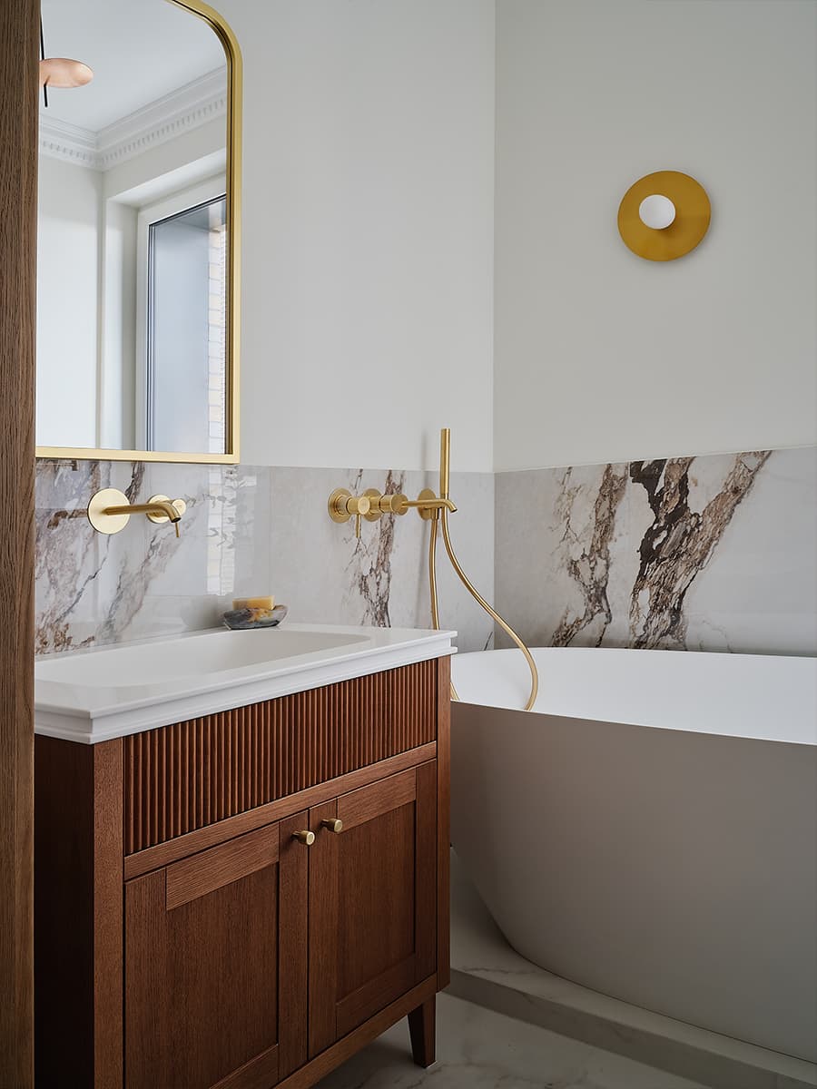 Шоколадные и персиковые тона в интерьере семейной квартиры — проект Дженнет Койтемировой