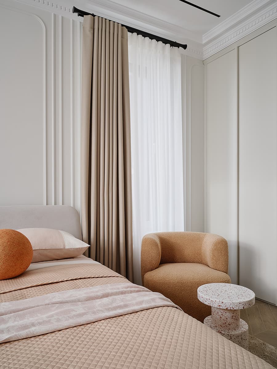 Шоколадные и персиковые тона в интерьере семейной квартиры — проект Дженнет Койтемировой