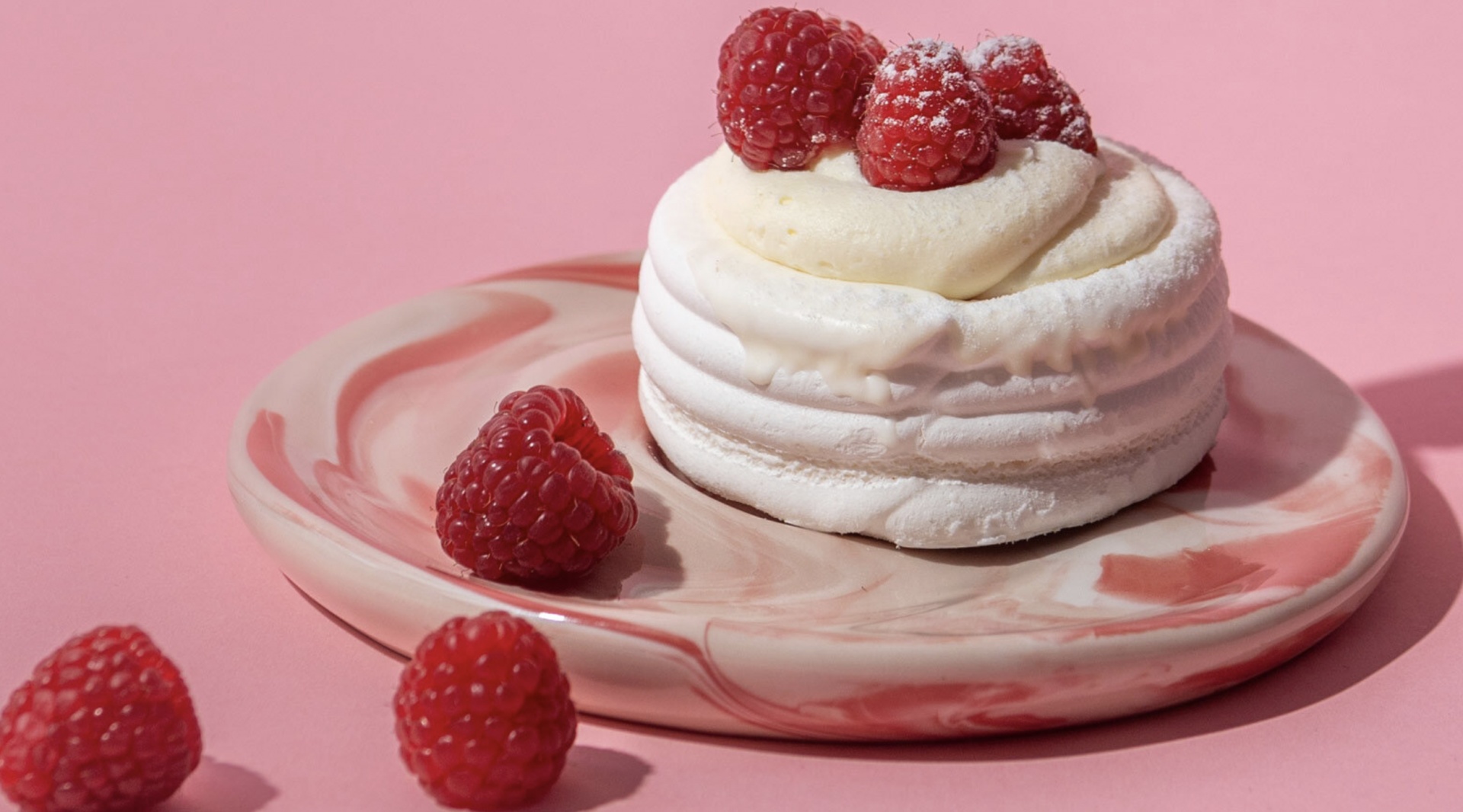 HAK Studio разработала коллекцию посуды на основе гастрофизики HAK Studio разработала коллекцию посуды на основе гастрофизики