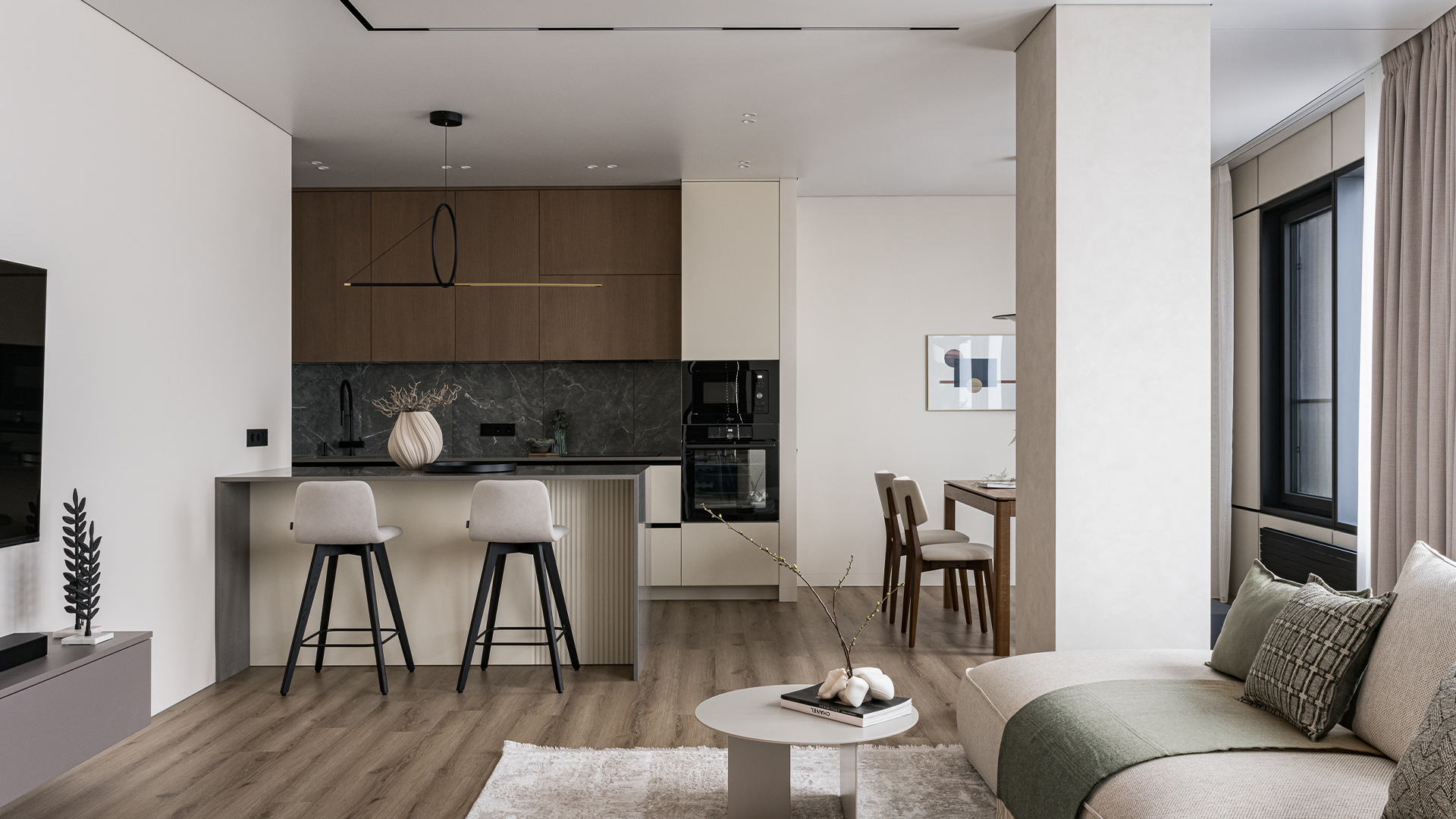 Умиротворяющие краски и теплое дерево в интерьере квартиры для молодой девушки — проект студии Aleta interiors