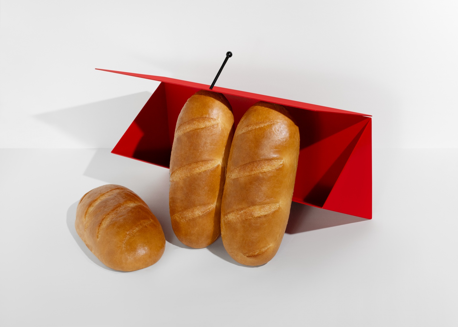 Дизайнер Михаил Курносов разработал хлебницу Дизайнер Михаил Курносов разработал хлебницу