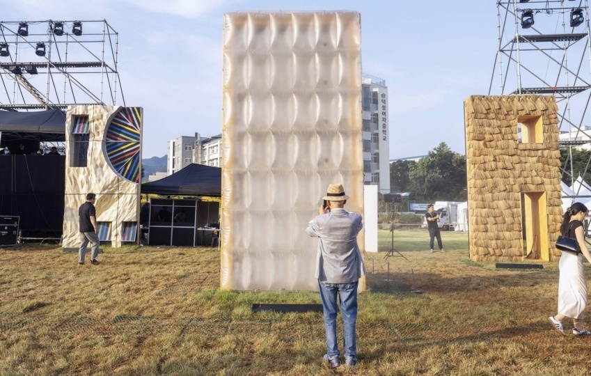 MAD исследует будущее фасадов на Сеульской архитектурной биеннале