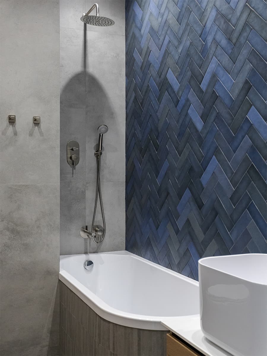 Повторяющиеся узоры и линии в интерьере квартиры для сдачи в аренду — проект Анны Лагутиной