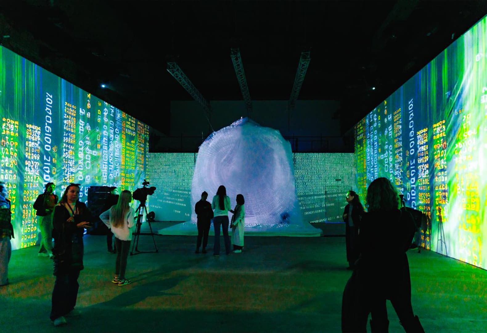 Первый фестиваль медиаискусства Digital Rain