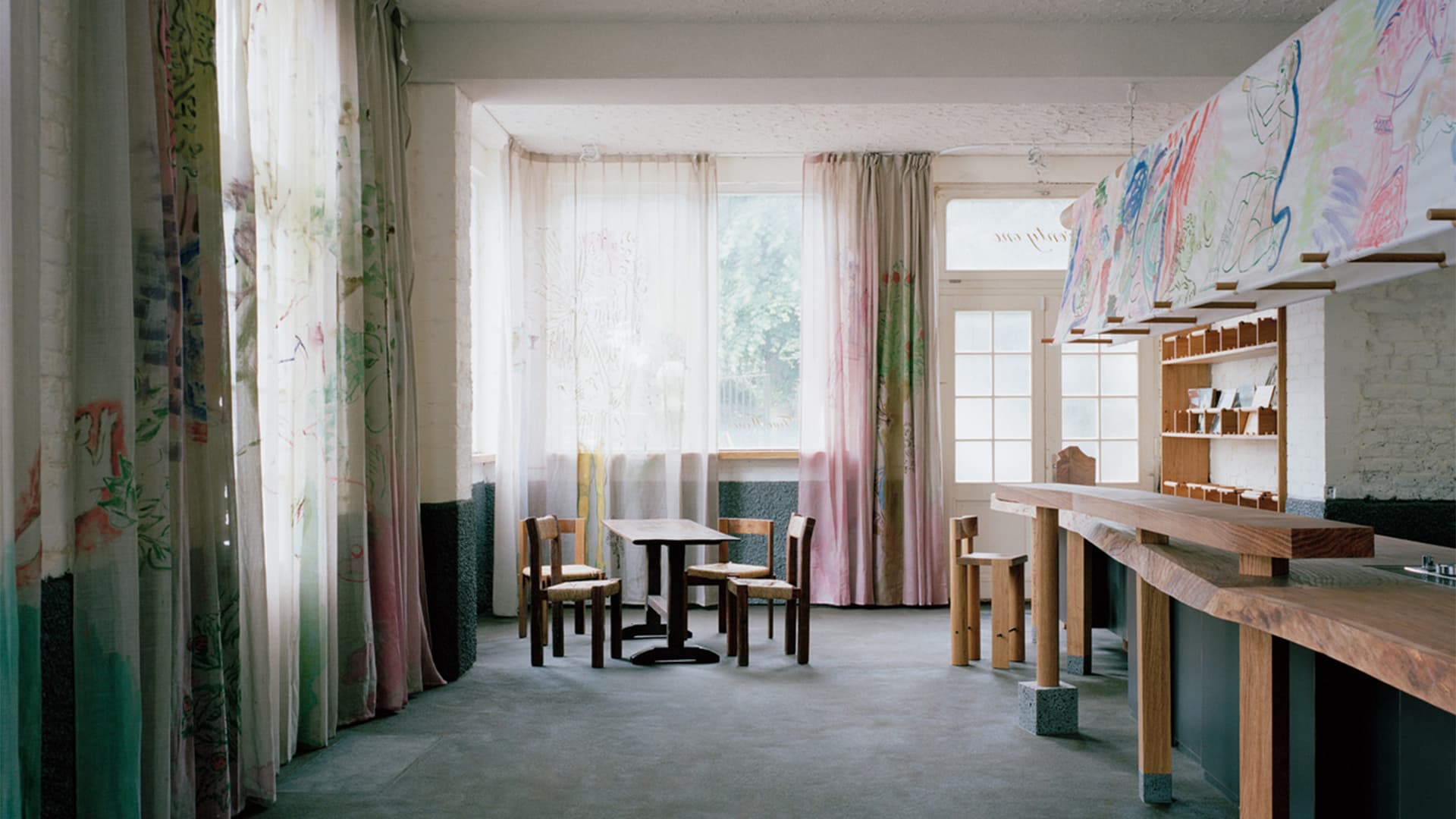 Интерьер британского паба на стыке трех культур — проект Леопольда Банкини