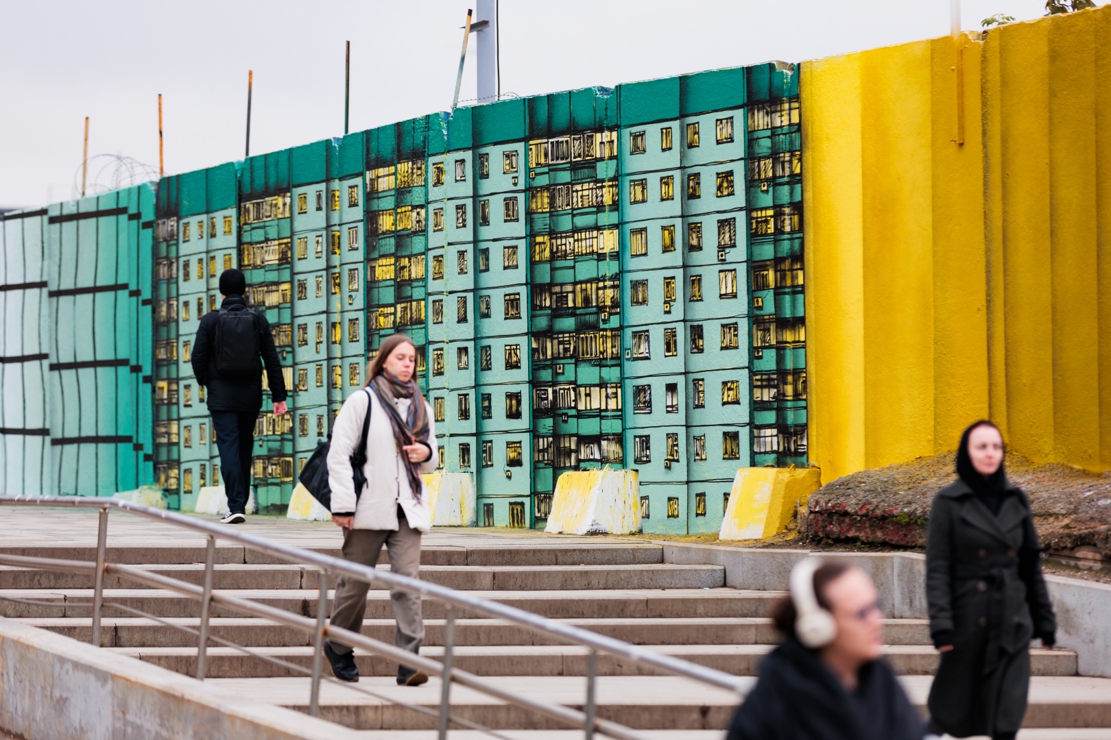 Проект НЕТСТЕН представил новую выставку уличного искусства «Городская ось» Проект НЕТСТЕН представил новую выставку уличного искусства «Городская ось»