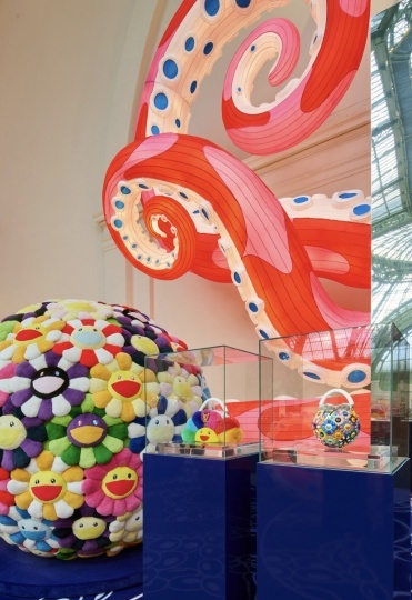 В Гран-пале появилась инсталляция Такаси Мураками и Louis Vuitton