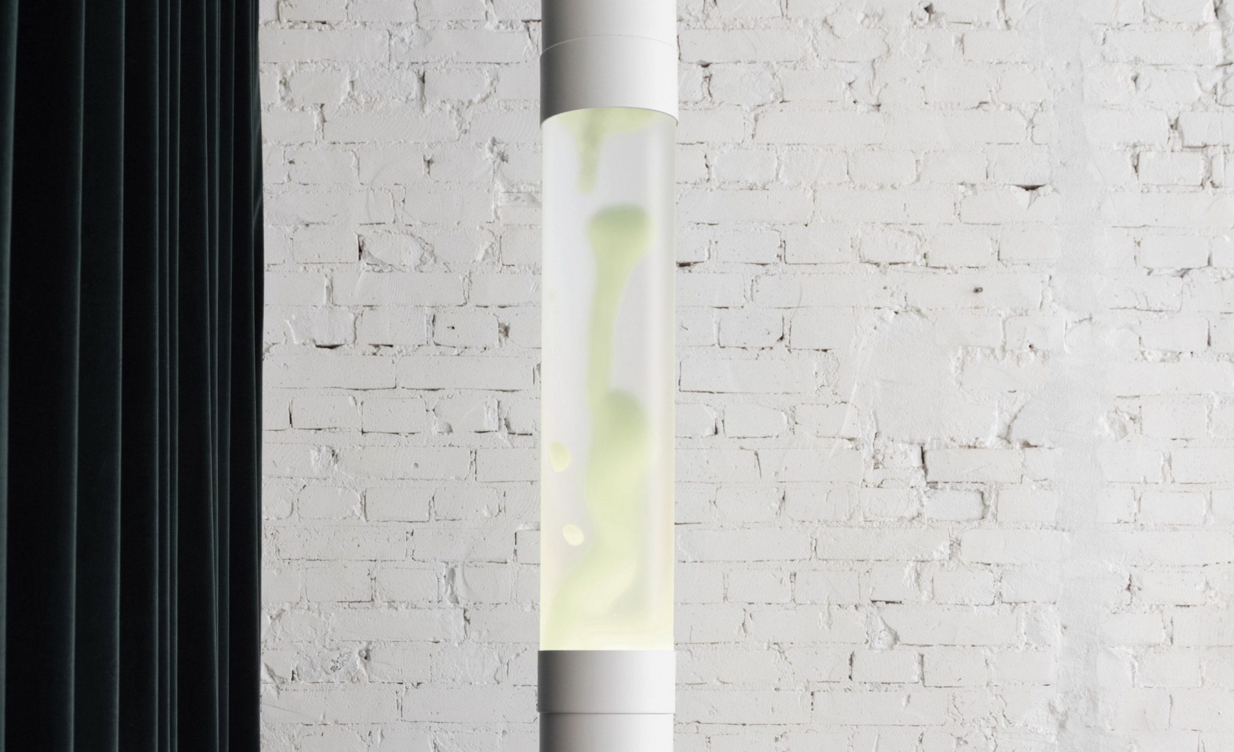 Сабин Марселис создала трехметровую лавовую лампу Сабин Марселис создала трехметровую лавовую лампу