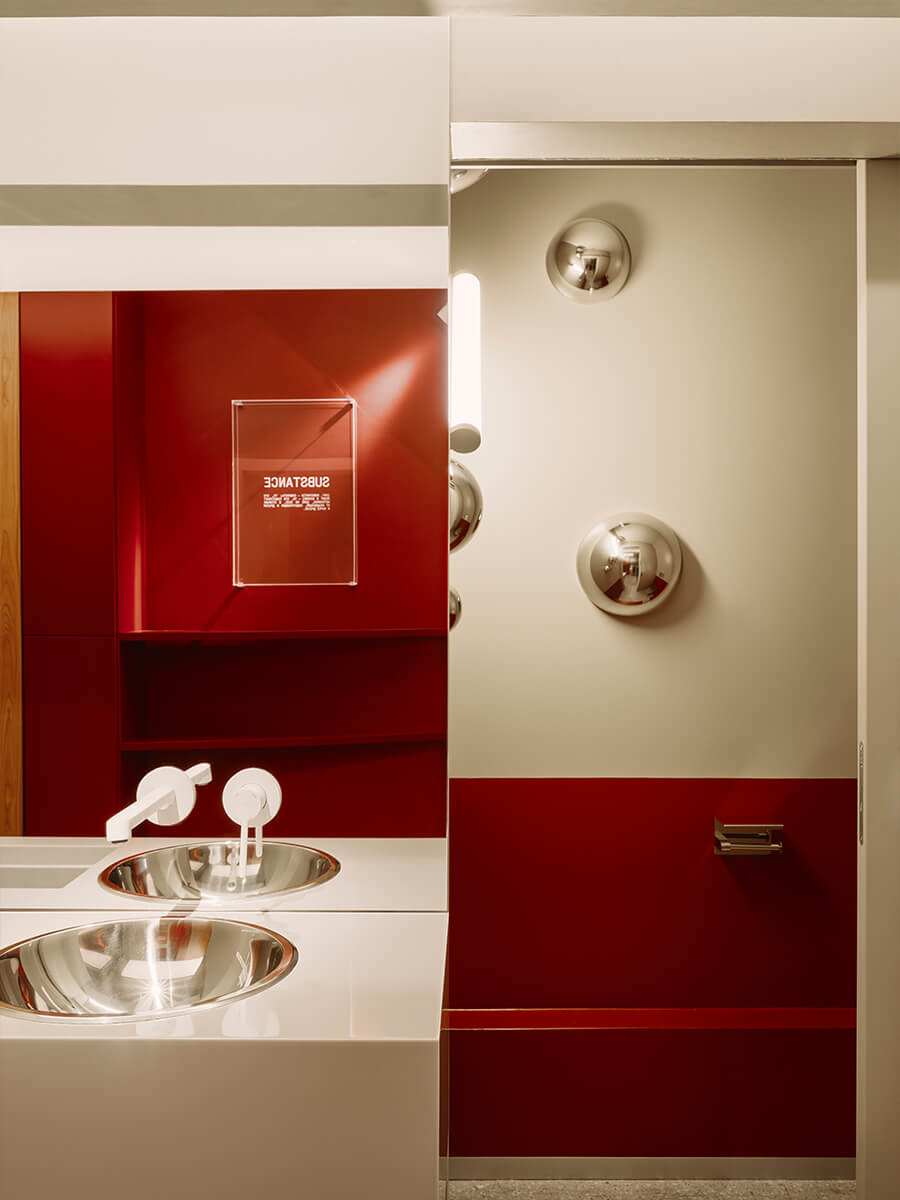 Бунтарский интерьер бильярдного клуба в центре Москвы — проект KIDZ