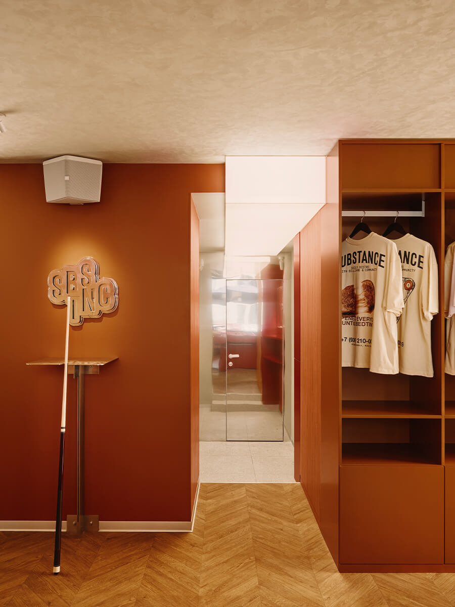 Бунтарский интерьер бильярдного клуба в центре Москвы — проект KIDZ