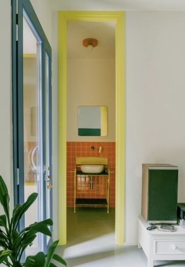 Команда Atelier Vago преобразовала часовню в арт-пространство