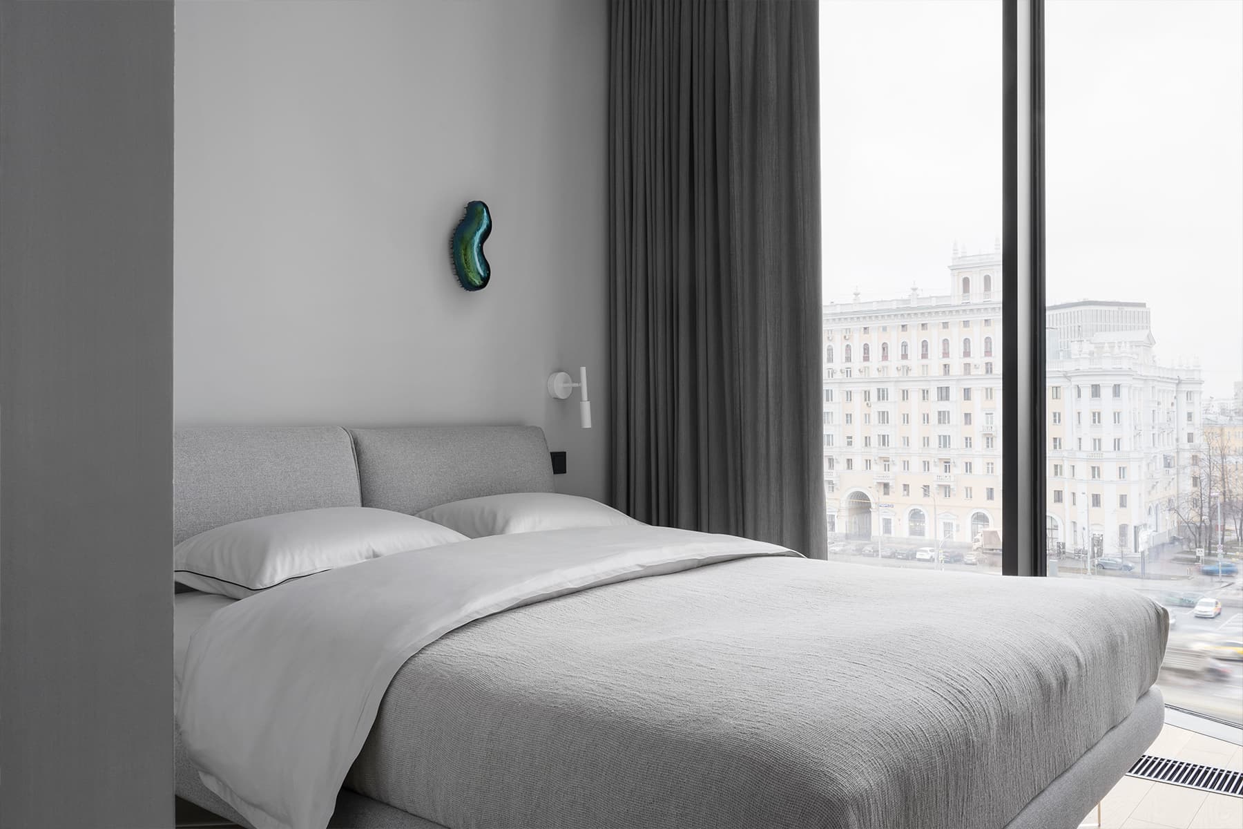 Универсальный интерьер квартиры в аренду — проект Данили Хутбеевой