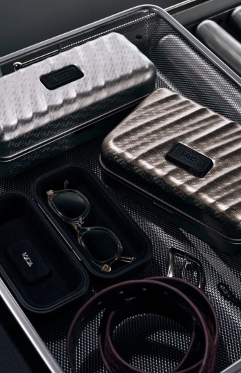 Бренд чемоданов TUMI празднует 50-летие коллаборацией с Kith