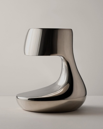 Пэдди Пайк представил коллекцию скульптурной мебели Arnardo