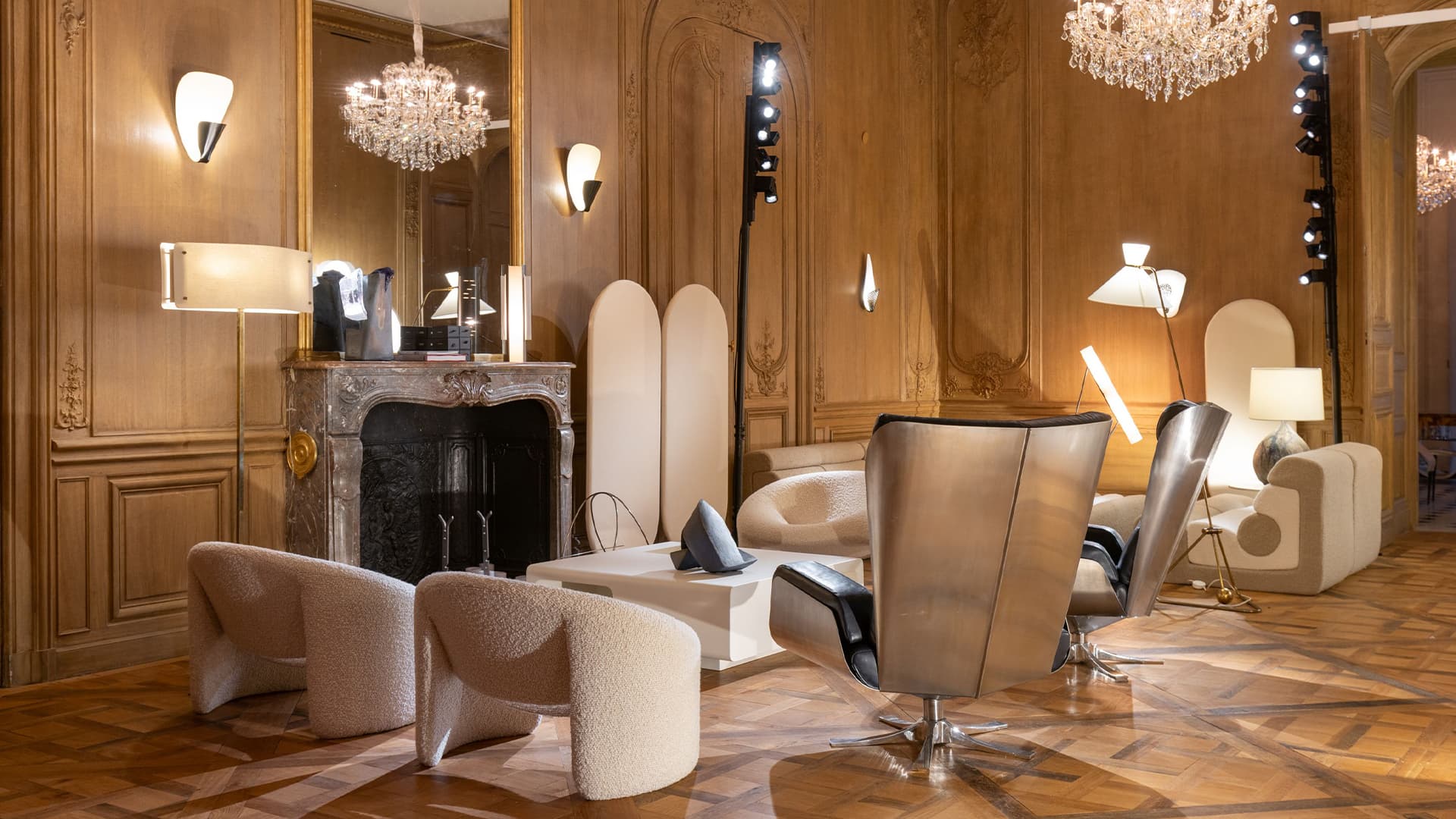 Ярмарка как музей мирового дизайна: Design Miami.Paris 2025 глазами Виктора Дембовского Ярмарка как музей мирового дизайна: Design Miami.Paris 2025 глазами Виктора Дембовского