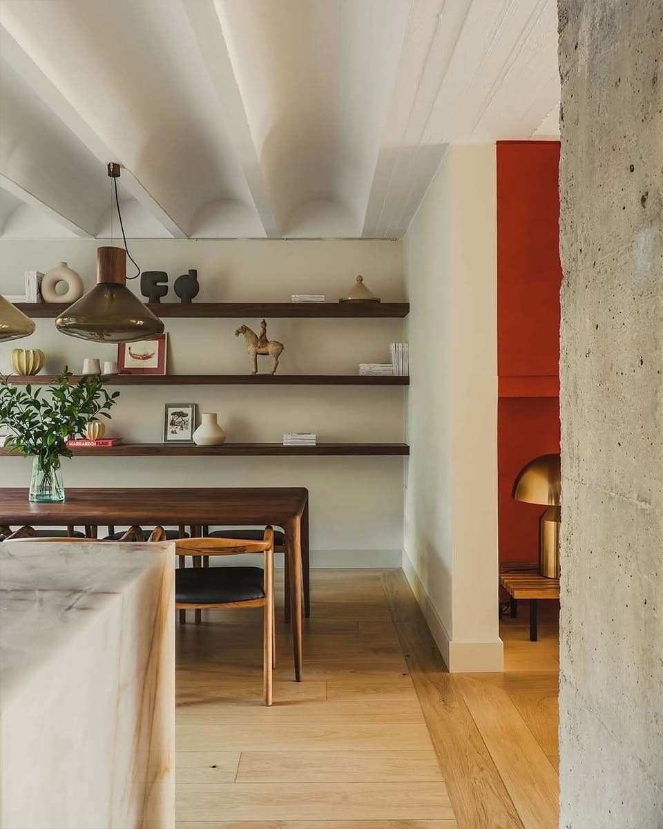 Переосмысление бруталистской архитектуры в интерьере квартиры-дуплекса — проект LOBB Studio