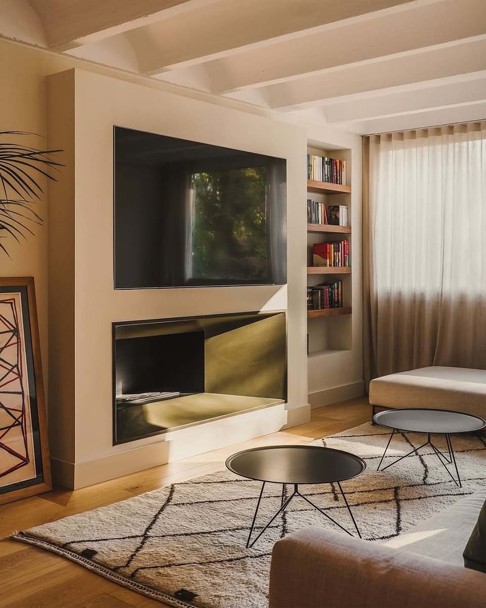 Переосмысление бруталистской архитектуры в интерьере квартиры-дуплекса — проект LOBB Studio