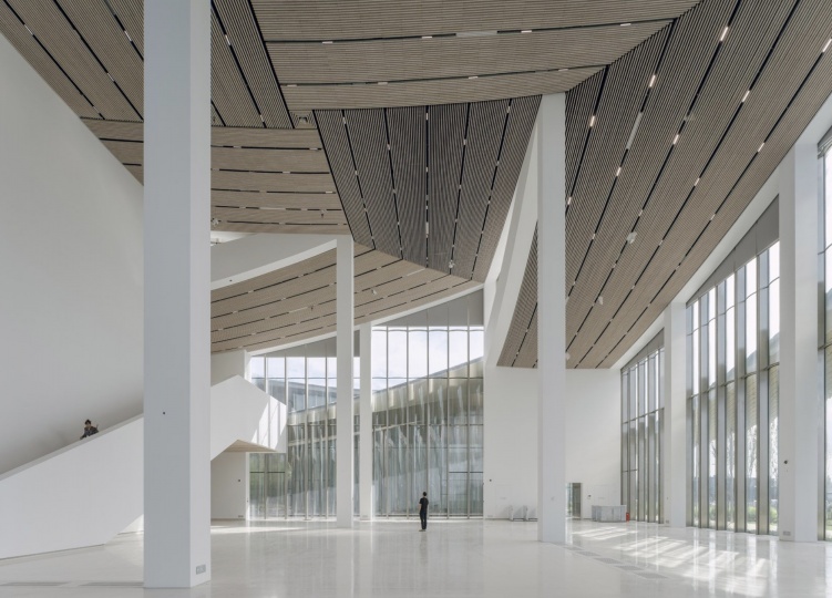 Студия BIG построила Музей современного искусства в Сучжоу