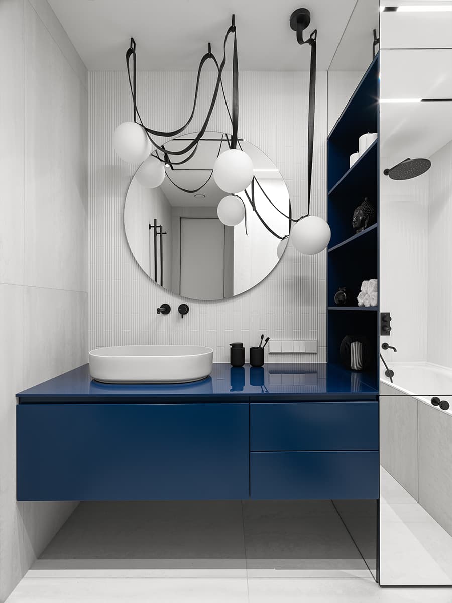 Яркие акценты и отсылки к классике в интерьере семейной квартиры — проект студии AA Design