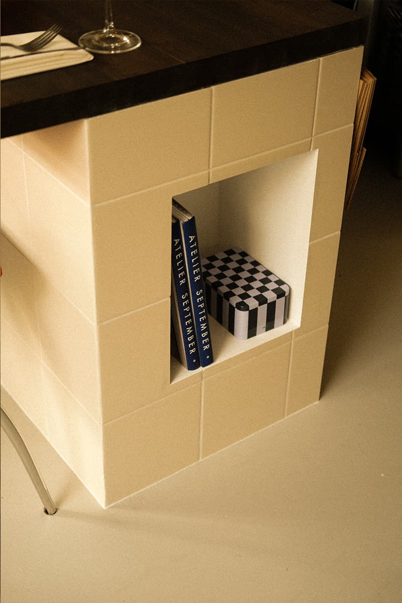 Камерный интерьер ресторана с выразительными винтажными деталями — проект Насти Ленгер