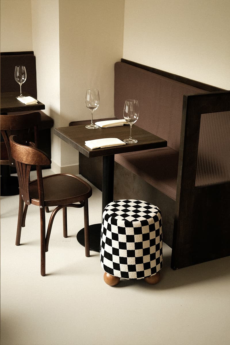 Камерный интерьер ресторана с выразительными винтажными деталями — проект Насти Ленгер