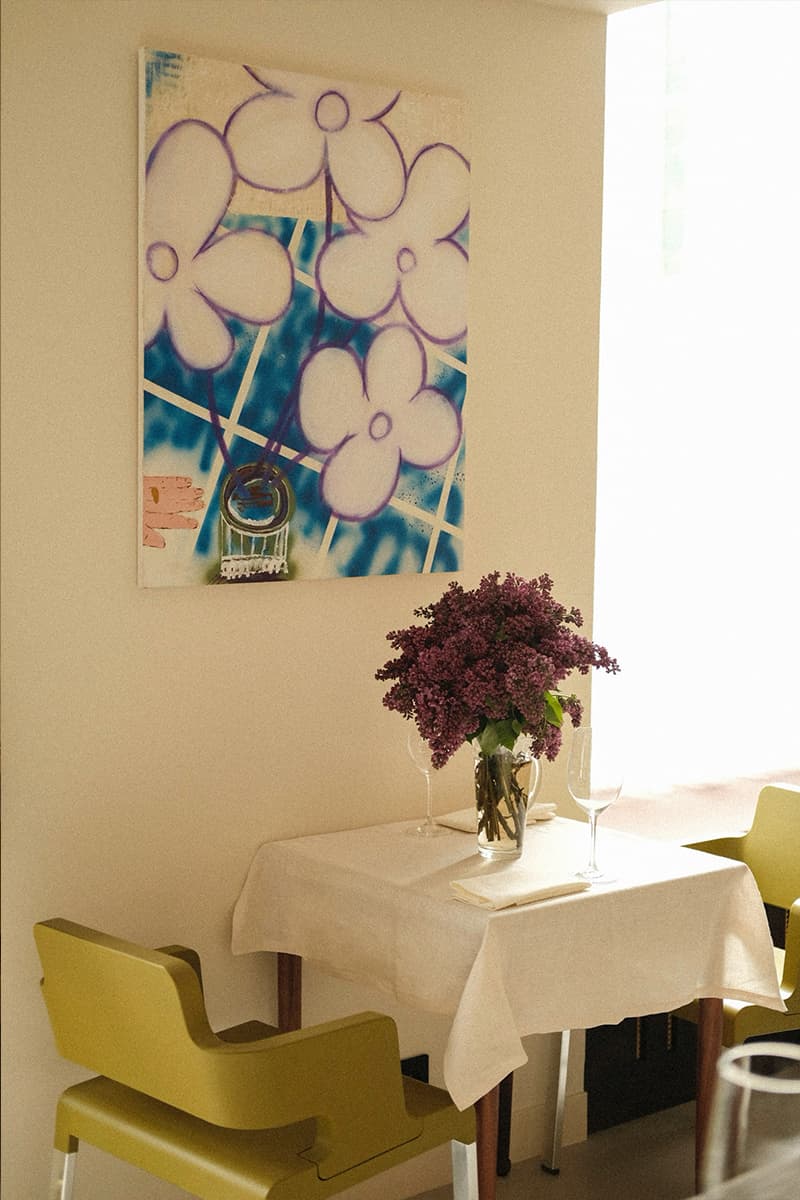 Камерный интерьер ресторана с выразительными винтажными деталями — проект Насти Ленгер