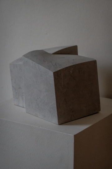 Сэмюэл Коллинз создал серию скульптур для Max Radford Gallery