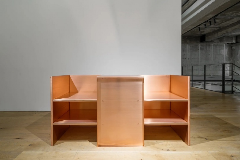 В Сеуле открылась выставка мебели Дональда Джадда