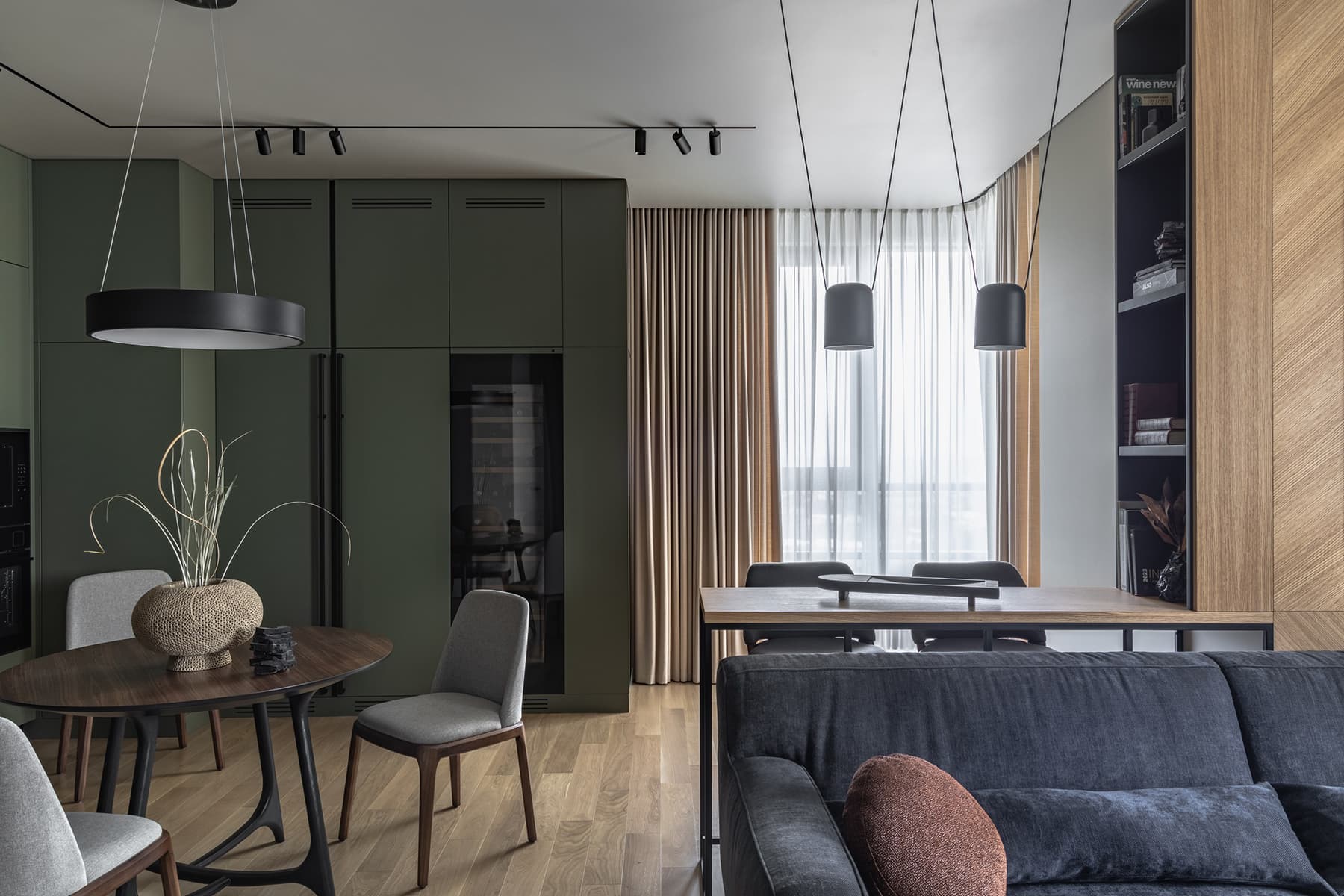 Цветовые переходы и легкие контрасты в интерьере квартиры для семьи — проект Анны и Максима Илющенко