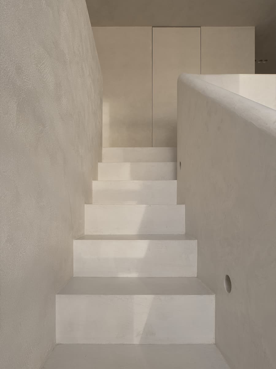 Эстетский интерьер екатеринбургской квартиры под сдачу в аренду — проект команды архитекторов А77