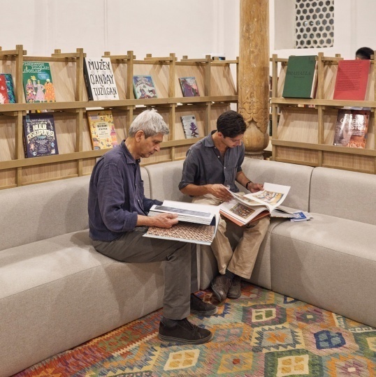 ludi_architects построили pop-up библиотеку в Бухаре