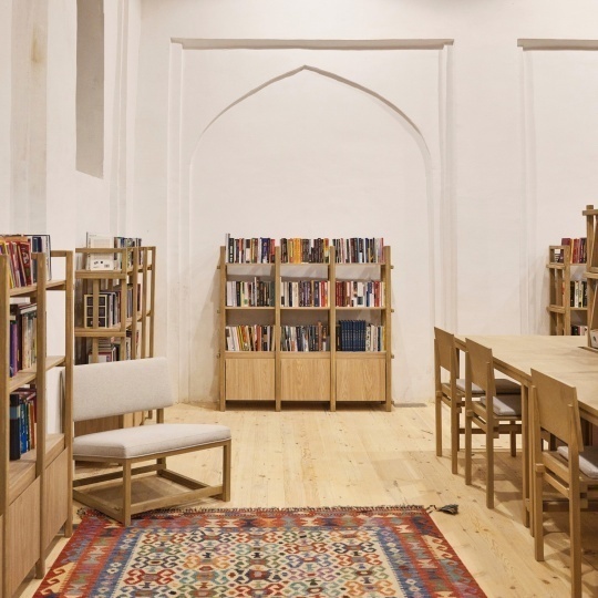 ludi_architects построили pop-up библиотеку в Бухаре