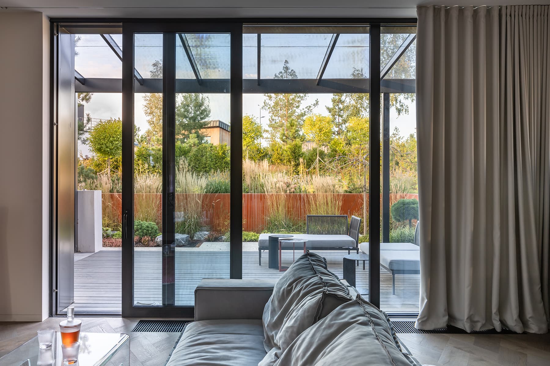 Двухэтажный дом с террасой в Минске — проект Татьяны Гузик и Татьяны Синицевой