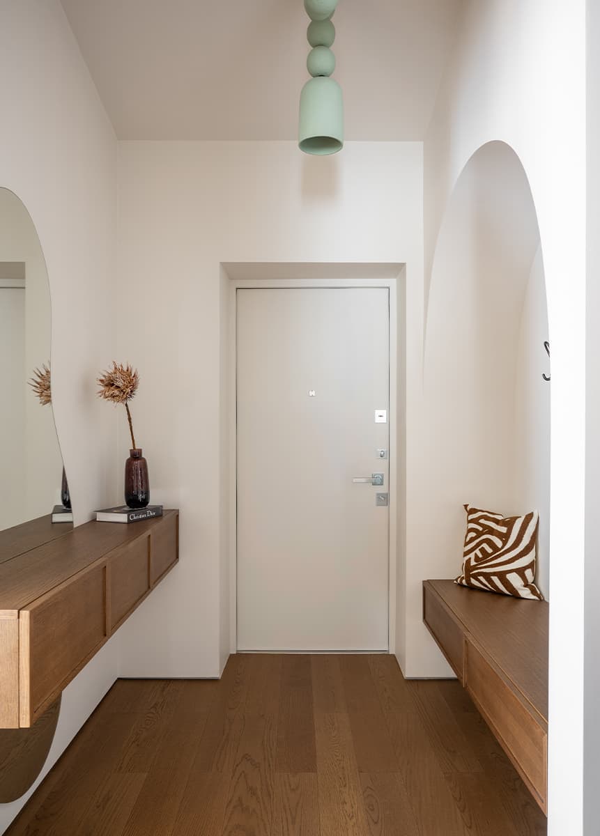 Авторские панно и природные цвета в интерьере загородного дома — проект Анастасии Давиденко