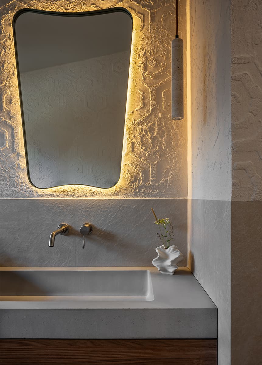 Авторские панно и природные цвета в интерьере загородного дома — проект Анастасии Давиденко