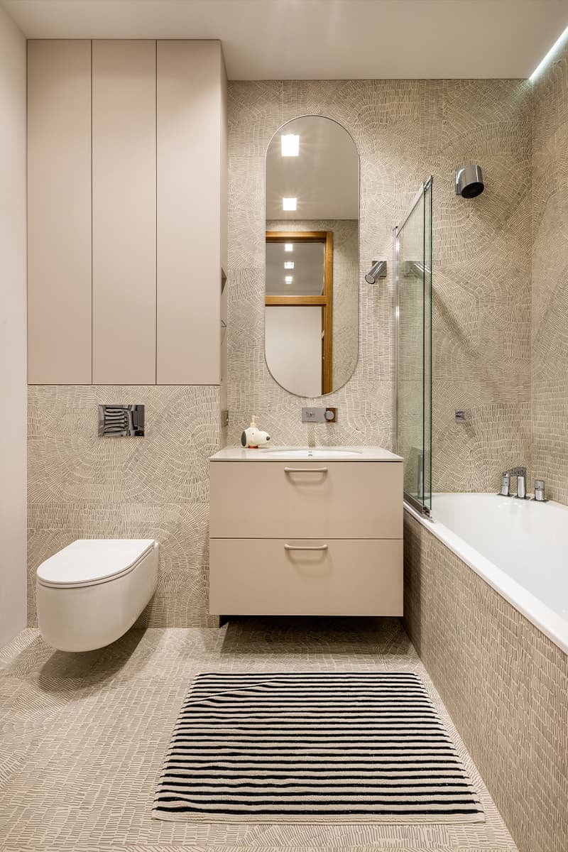 Красочный интерьер таунхауса для семьи дизайнера — проект студии Deconova