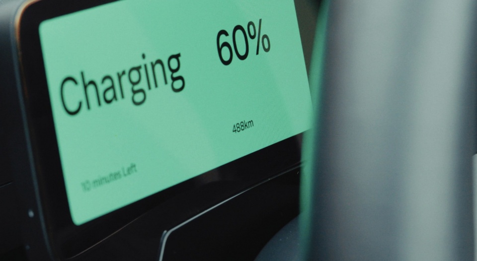 Volvo представила шрифт для более безопасного вождения