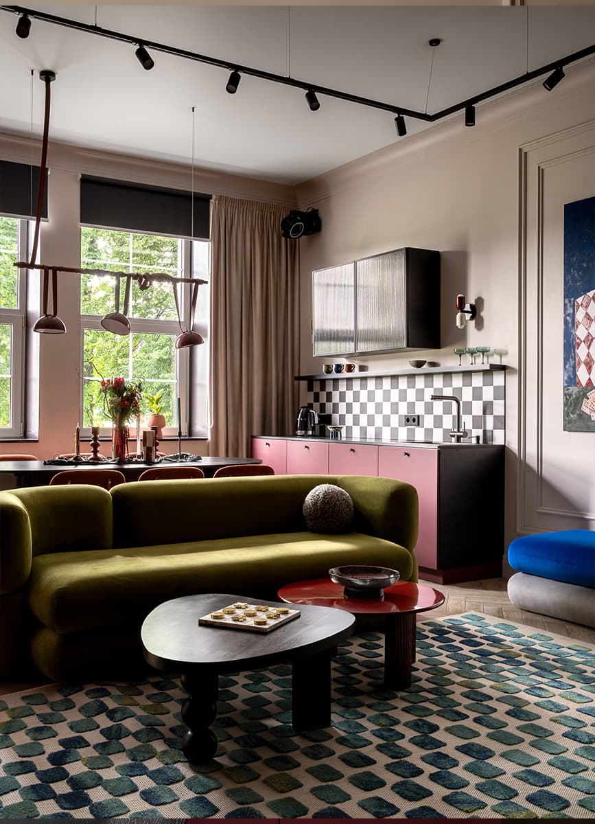 Бескомпромиссный красный в интерьере пространства для мероприятий — проект студии The Key