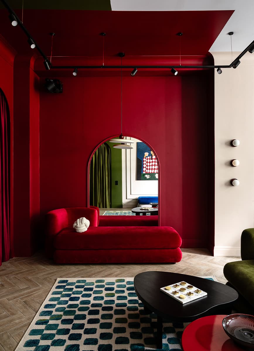 Бескомпромиссный красный в интерьере пространства для мероприятий — проект студии The Key