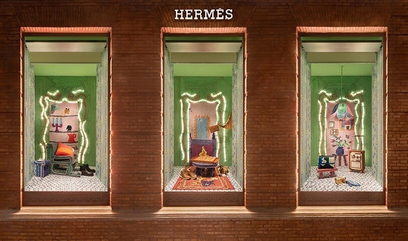 Дельфина Денереаз оформила праздничные витрины Hermès в Шанхае
