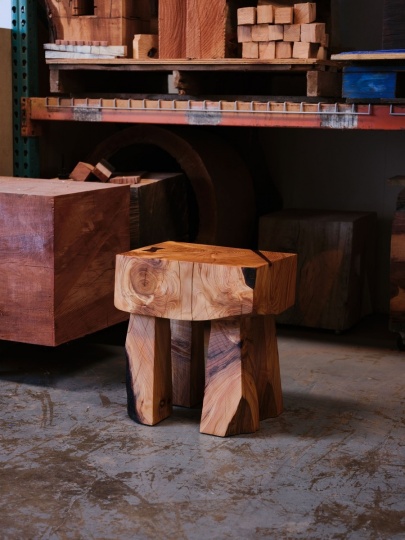 Дизайнеры переосмысляют потенциал дерева на выставке в галерее Marta