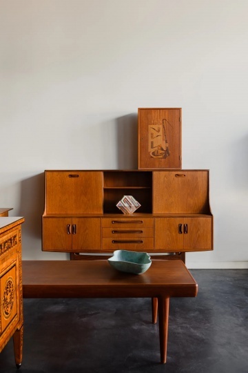 Галерея The Future Perfect и Studio Ahead возвращают интерес к антиквариату