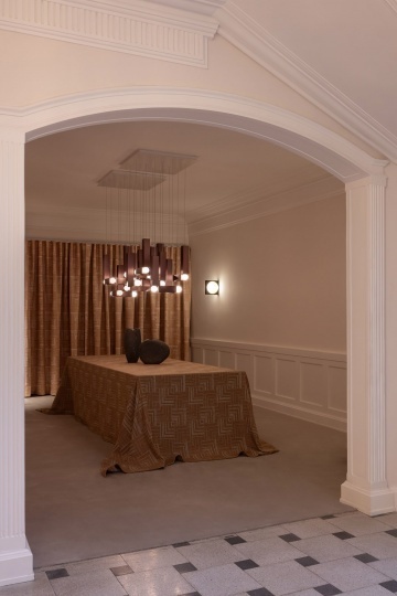 Ли Брум представил инсталляцию в шоуруме Diez Company в Мехико