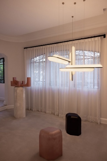 Ли Брум представил инсталляцию в шоуруме Diez Company в Мехико