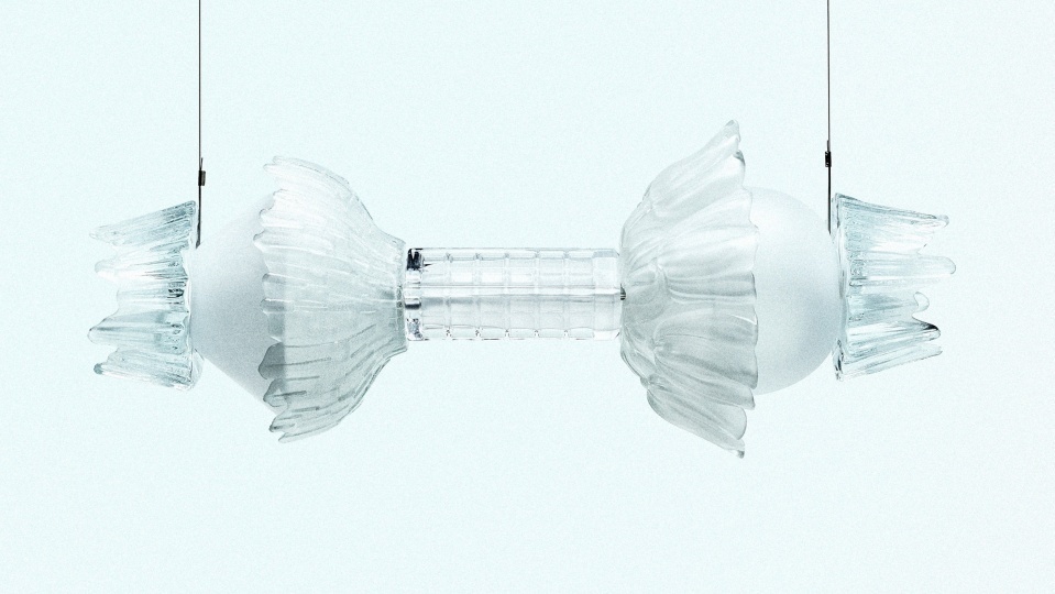 Шведский дизайнер сделал лампы из старых стеклянных объектов