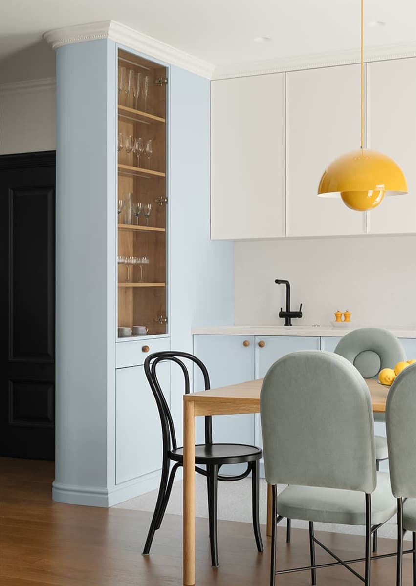 Интерьеры с винтажной мебелью и светом