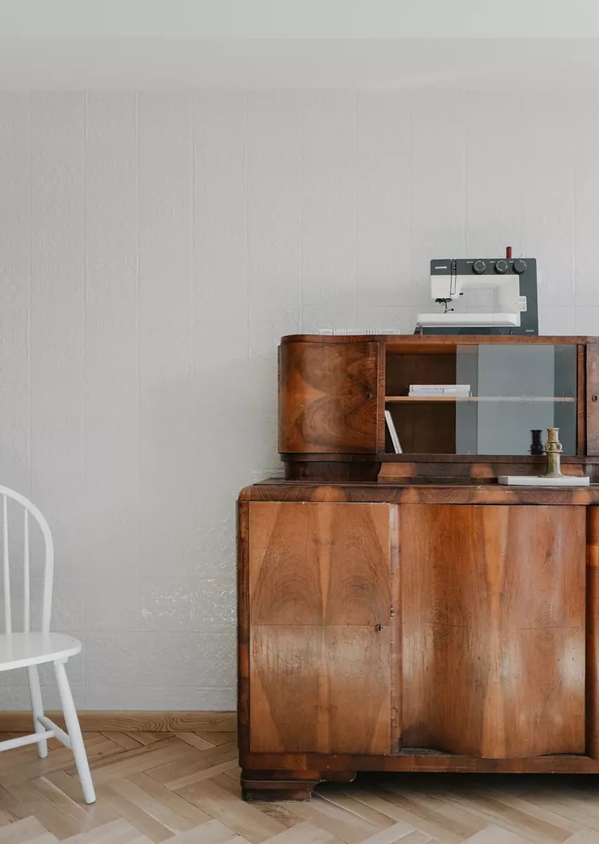 Интерьеры с винтажной мебелью и светом